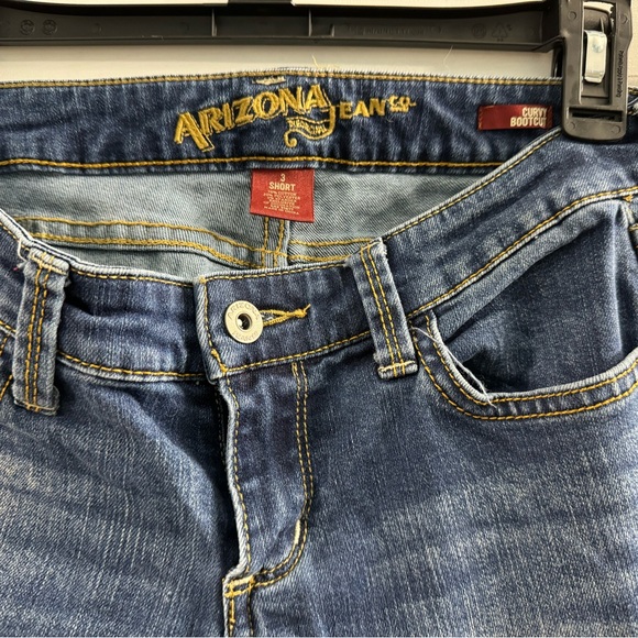 Arizona Jeans size 3 Short Curvy Bootcut - Picture 2 of 8